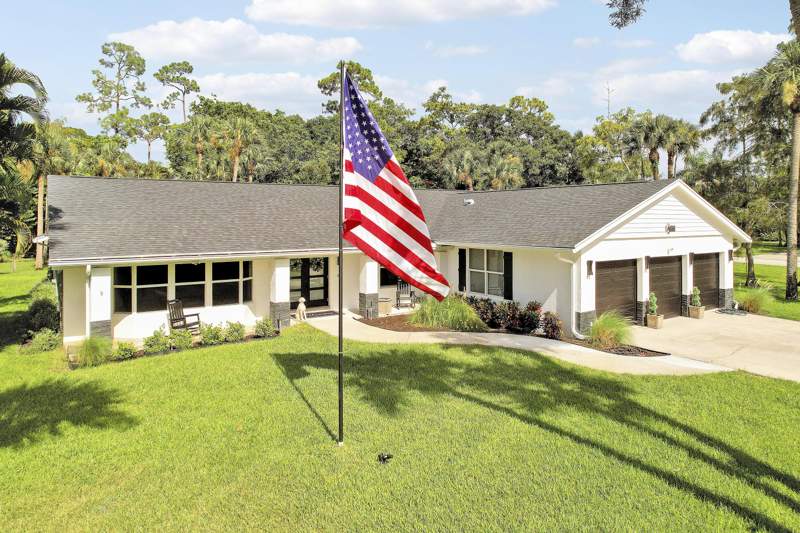 4 bedroom Single Family Residence at 12709 Quercus Lane, Pinewood East, Wellington — photo 2