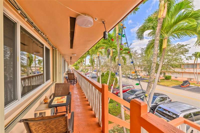 1 bedroom Stock Cooperative at 1000 SW 11th Avenue #12A Bldg E, Rolen Lake Gardens Co-Op, Hallandale Beach — photo 5