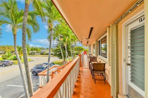 1000 SW 11th Avenue #12A Bldg E, Hallandale Beach FL - photo 7 of 51
