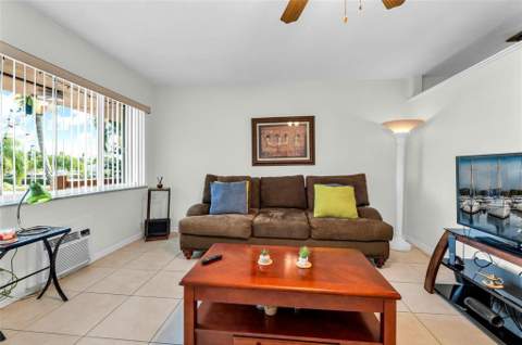 1000 SW 11th Avenue #12A Bldg E, Hallandale Beach FL - photo 11 of 51