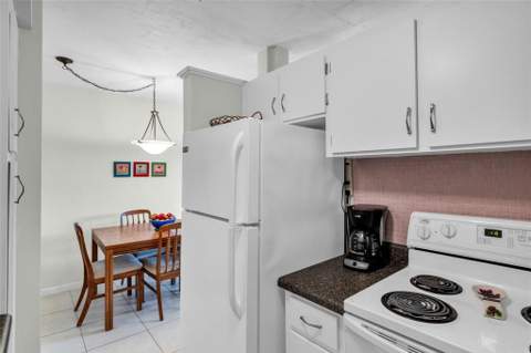 1000 SW 11th Avenue #12A Bldg E, Hallandale Beach FL - photo 18 of 51