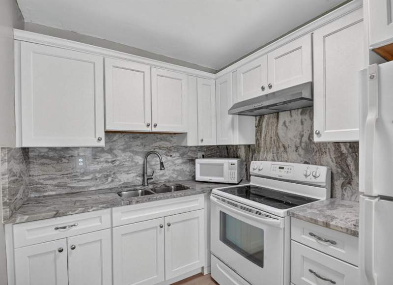 2 bedroom Condominium at 2381 Sunset Avenue #216, Lakeside Point, Lake Worth — photo 5