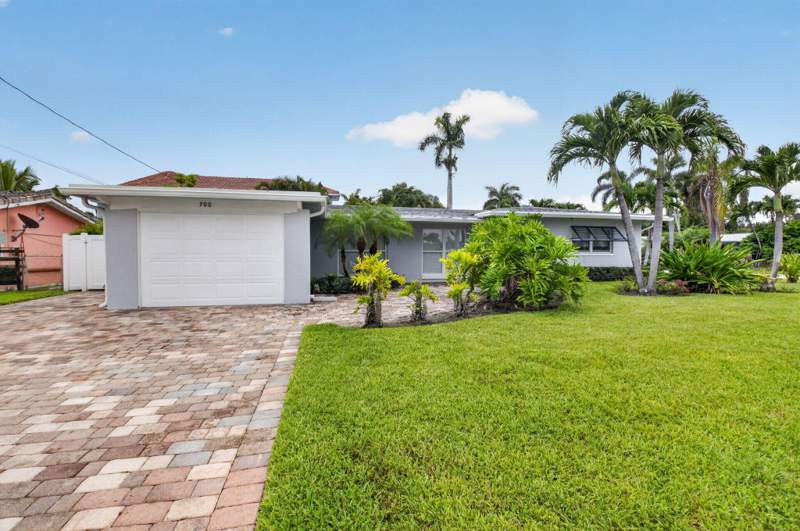3 bedroom Single Family Residence at 700 NE 70th Street, Boca Harbour 4th Sec, Boca Raton — photo 2
