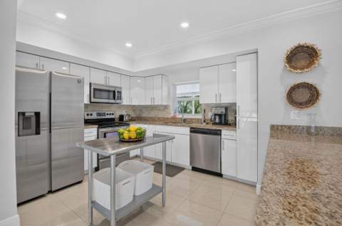 700 NE 70th Street, Boca Raton FL - photo 10 of 42