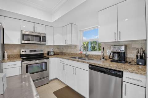 700 NE 70th Street, Boca Raton FL - photo 11 of 42