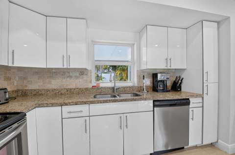 700 NE 70th Street, Boca Raton FL - photo 13 of 42