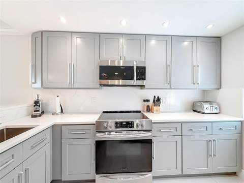 545 Oaks Lane #410, Pompano Beach FL - photo 12 of 86