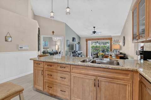 11241 Coral Reef Drive, Boca Raton FL - photo 14 of 44