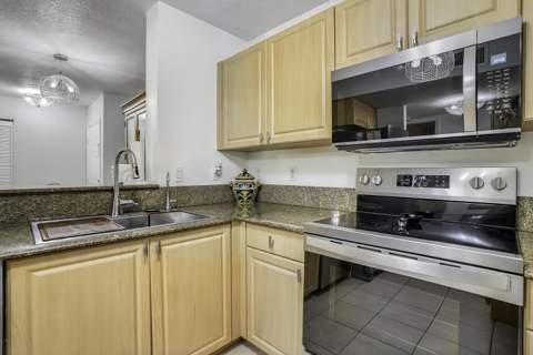 609 E Sheridan Street #208, Dania Beach FL - photo 15 of 24