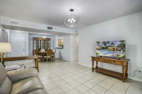 609 E Sheridan Street #208, Dania Beach FL - photo 20 of 24