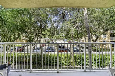 609 E Sheridan Street #208, Dania Beach FL - photo 9 of 24