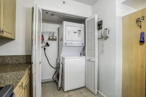 609 E Sheridan Street #208, Dania Beach FL - photo 17 of 24