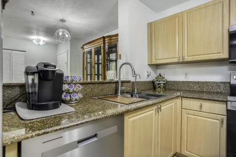 609 E Sheridan Street #208, Dania Beach FL - photo 18 of 24