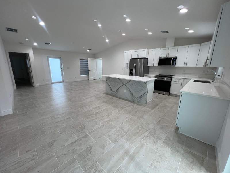 5 bedroom Single Family Residence at 5913 Seagrape Drive, Indian River Estates Unit 8, Fort Pierce — photo 2