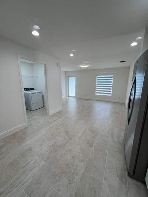 5913 Seagrape Drive, Fort Pierce FL - photo 17 of 27