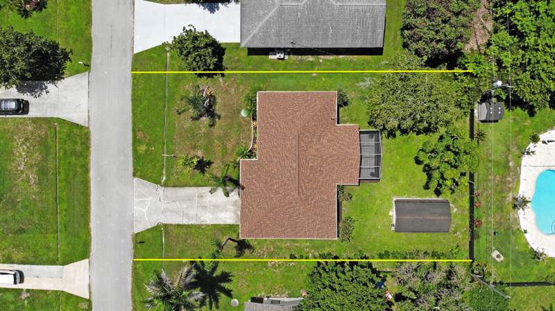 3 bedroom Single Family Residence at 471 SE Lancaster Avenue, Port St Lucie Section 13, Port St. Lucie — photo 3