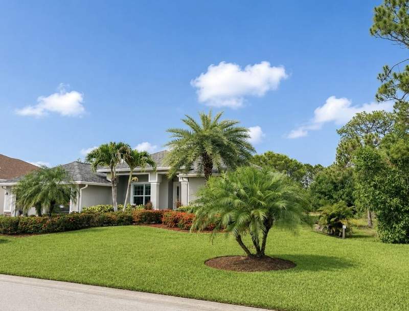 4 bedroom Single Family Residence at 367 SW Vista Lake Drive, Estates at Sawgrass Lakes, Port St. Lucie — photo 2