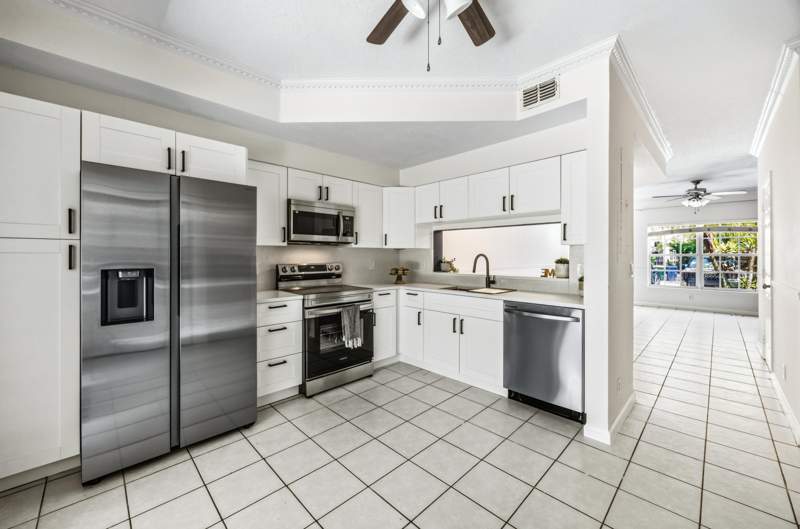 3 bedroom Townhouse at 9872 NW 56th Place, Westview Village Addition, Coral Springs — photo 5