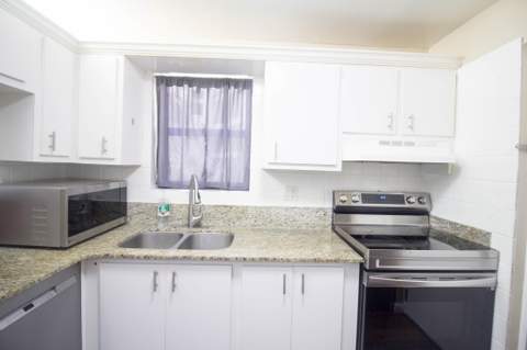 2316 S Cypress Bend Drive #218, Pompano Beach FL - photo 7 of 27