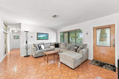 2511 NE 12th Court, Pompano Beach FL - photo 7 of 28