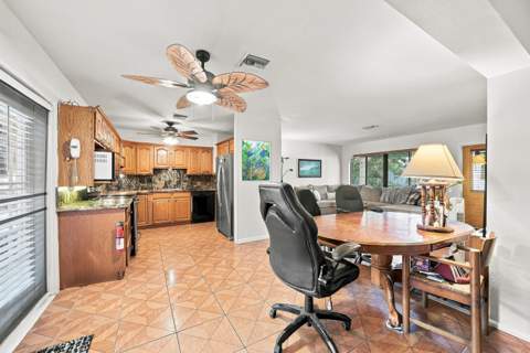 2511 NE 12th Court, Pompano Beach FL - photo 12 of 28
