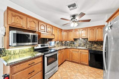 2511 NE 12th Court, Pompano Beach FL - photo 13 of 28