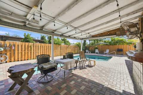 2511 NE 12th Court, Pompano Beach FL - photo 22 of 28