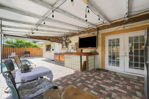 2511 NE 12th Court, Pompano Beach FL - photo 23 of 28