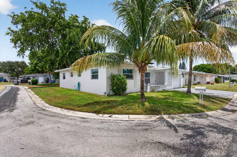 2 bedroom Single Family Residence at 1055 NW 72nd Terrace, Paradise Gardens Sec 4, Margate — photo 3