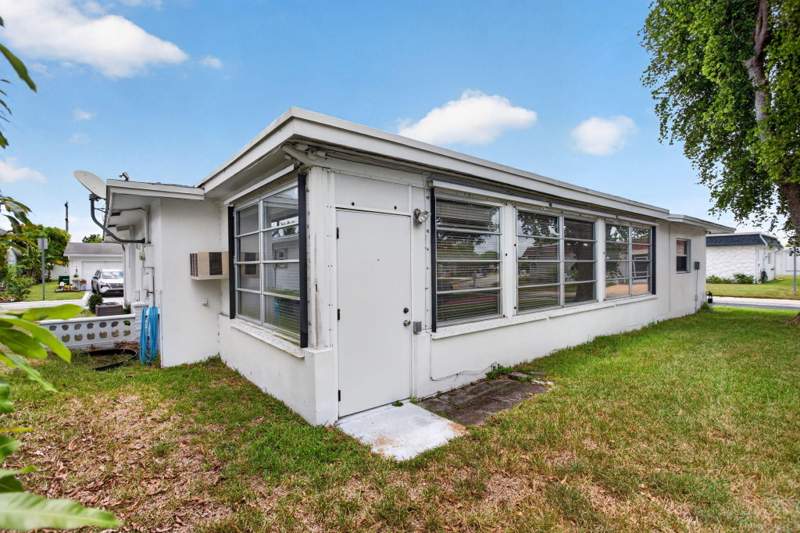 2 bedroom Single Family Residence at 1055 NW 72nd Terrace, Paradise Gardens Sec 4, Margate — photo 5
