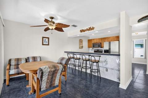 651 Hernando Street, Fort Pierce FL - photo 14 of 52