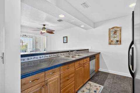 651 Hernando Street, Fort Pierce FL - photo 17 of 52
