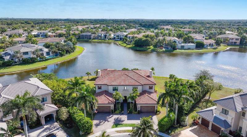 6 bedroom Single Family Residence at 17511 Cadena Drive, Oaks At Boca Raton 8, Boca Raton — photo 2