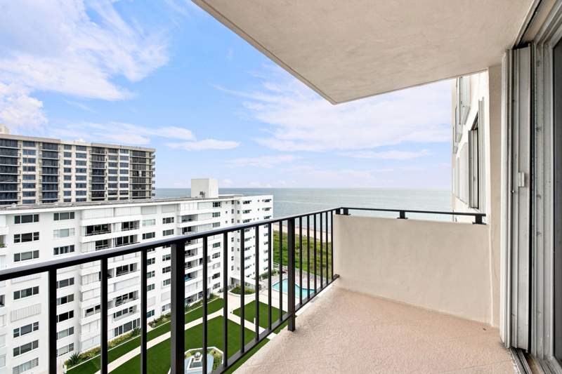 2 bedroom Condominium at 1900 S Ocean Boulevard #10g, Ocean Place Condo, Lauderdale-By-The-Sea — photo 3