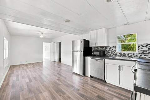 1823 SW College Street, Stuart FL - photo 13 of 48