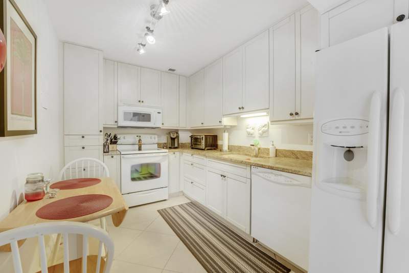 1 bedroom Condominium at 3450 S Ocean Boulevard #4040, Patrician Of Palm Beach Condo, Palm Beach — photo 3