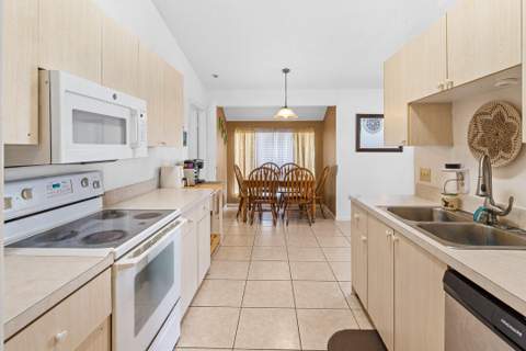 1526 SW Santander Avenue, Port St. Lucie FL - photo 11 of 30