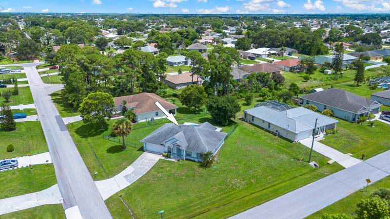4 bedroom Single Family Residence at 1526 SW Santander Avenue, Port St Lucie Section 17, Port St. Lucie — photo 4
