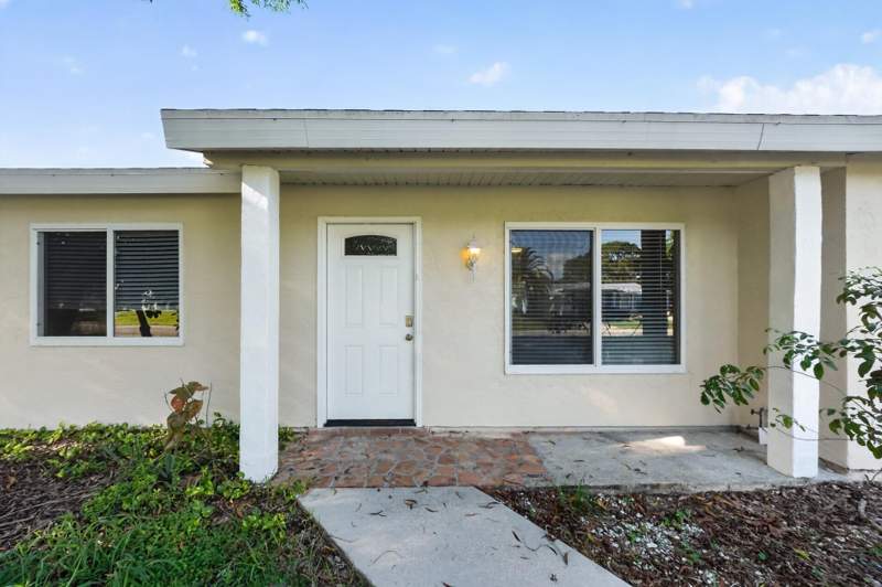 3 bedroom Single Family Residence at 230 SW Cherryhill Road, Port St Lucie Section 41, Port St. Lucie — photo 2