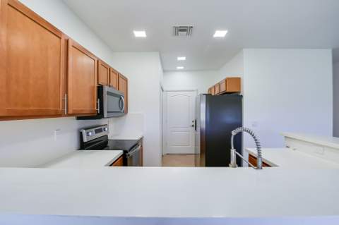 3902 Sabal Way, Fort Pierce FL - photo 10 of 32