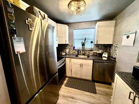 140 Windsor G, West Palm Beach FL - photo 6 of 20