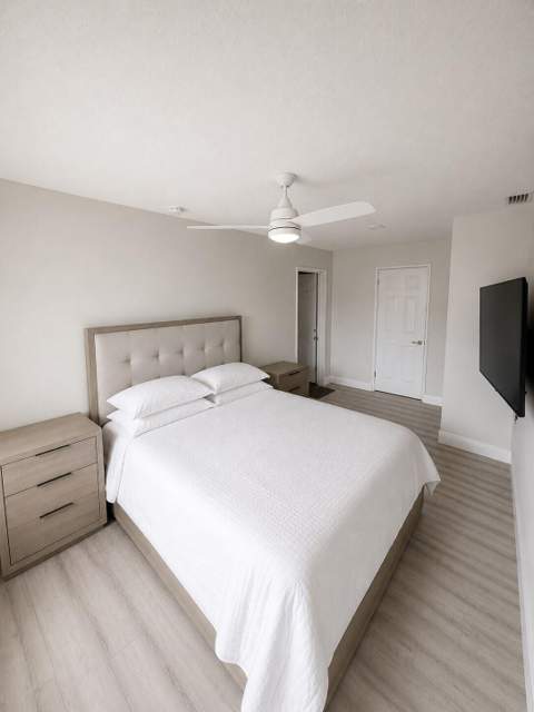 4730 NE 3rd Avenue, Oakland Park FL - photo 8 of 13