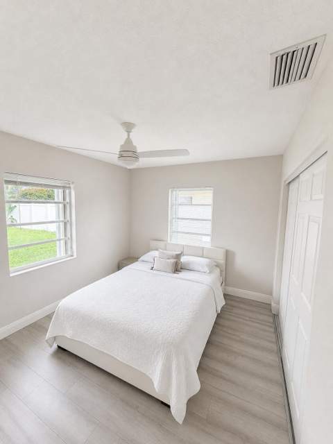 4730 NE 3rd Avenue, Oakland Park FL - photo 9 of 13