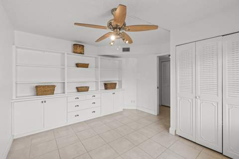 3871 Via Poinciana #104, Lake Worth FL - photo 17 of 28