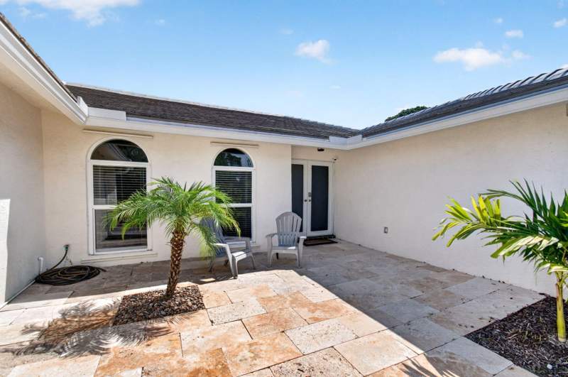 4 bedroom Single Family Residence at 2432 NW Timbercreek Circle, Timbercreek As, Boca Raton — photo 4