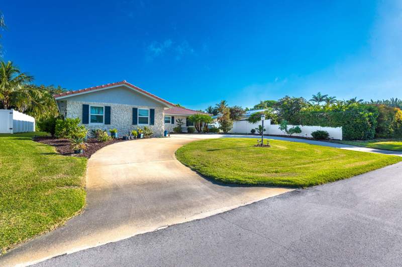2 bedroom Single Family Residence at 1315 SW 25th Avenue, Golfview Harbour 2nd Sec, Boynton Beach — photo 4