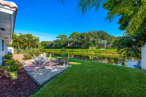 1315 SW 25th Avenue, Boynton Beach FL - photo 8 of 43