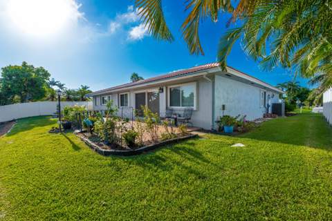 1315 SW 25th Avenue, Boynton Beach FL - photo 10 of 43