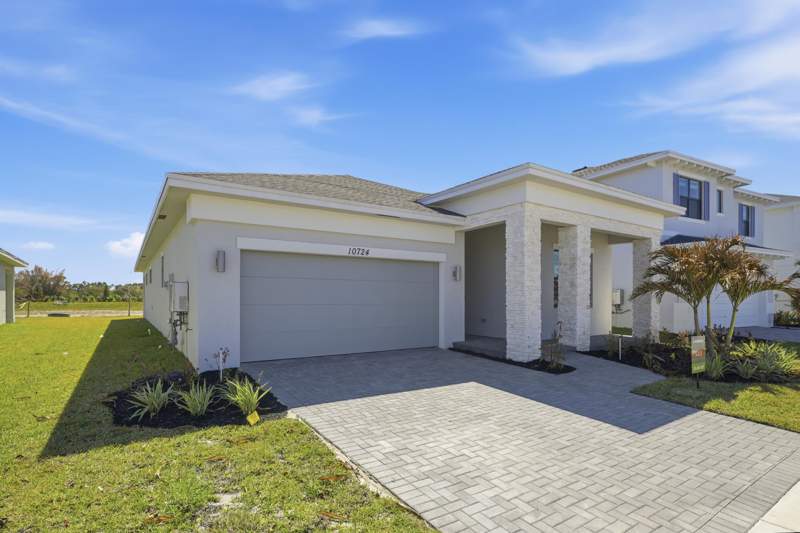 4 bedroom Single Family Residence at 10724 NW Wilgrove Lane, Glynlea Country Club, Port St. Lucie — photo 2