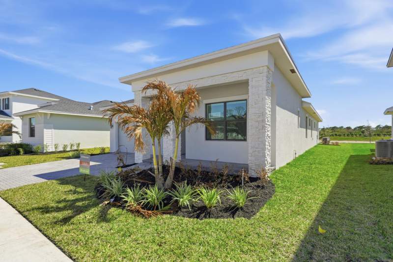 4 bedroom Single Family Residence at 10724 NW Wilgrove Lane, Glynlea Country Club, Port St. Lucie — photo 3
